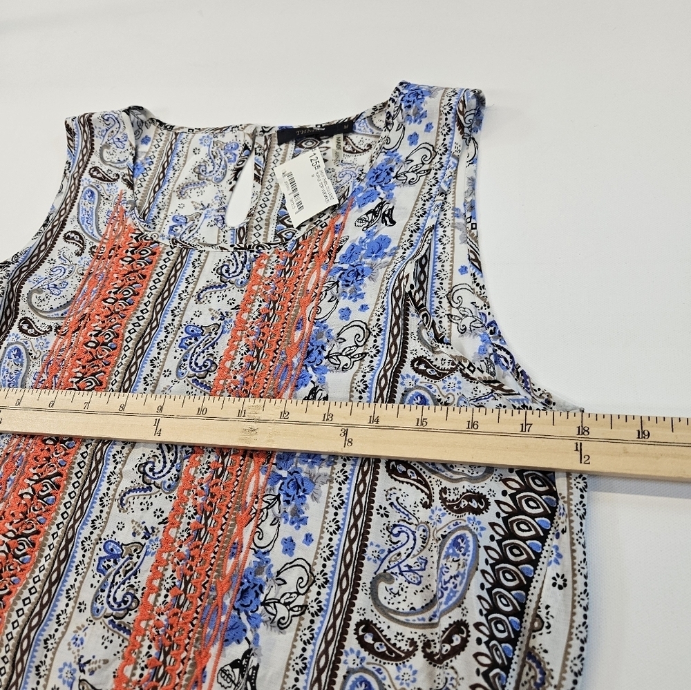THML Women's Ruffle Top Sleeveless Blouse Size Medium Blue Red NWT - Picture 3 of 6